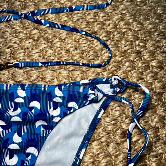 Blue geometric print bikini set with two bottoms, S AND XS, Thorsun - Picture 8 of 15